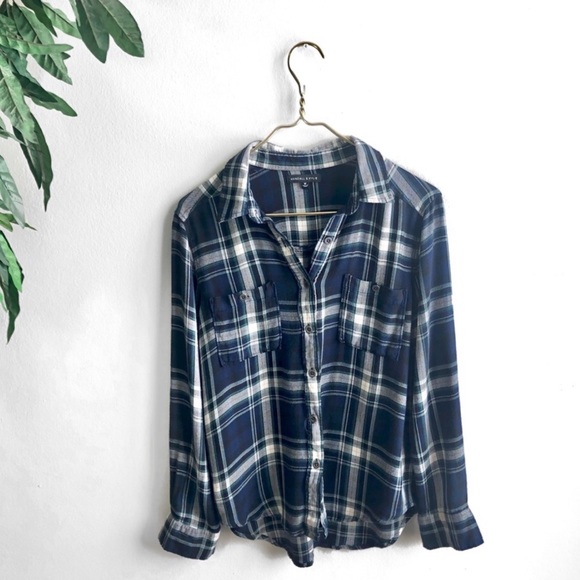 Kendall & Kylie Tops - Kendall & Kylie • Navy/Green Button-Up Flannel.